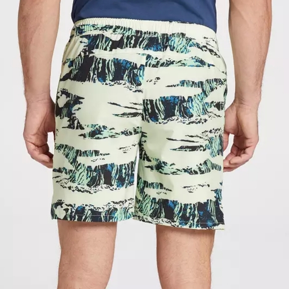 NWT Men's North Face shorts - Picture 5 of 7